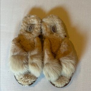 UGG Cream Fluffy Slippers